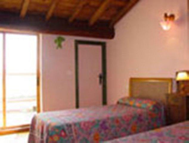 Hotel Los Jerónimos La Tuda Habitación foto